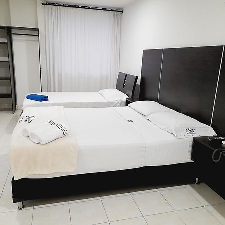 Hotel Saint John Medellín Buitenkant foto