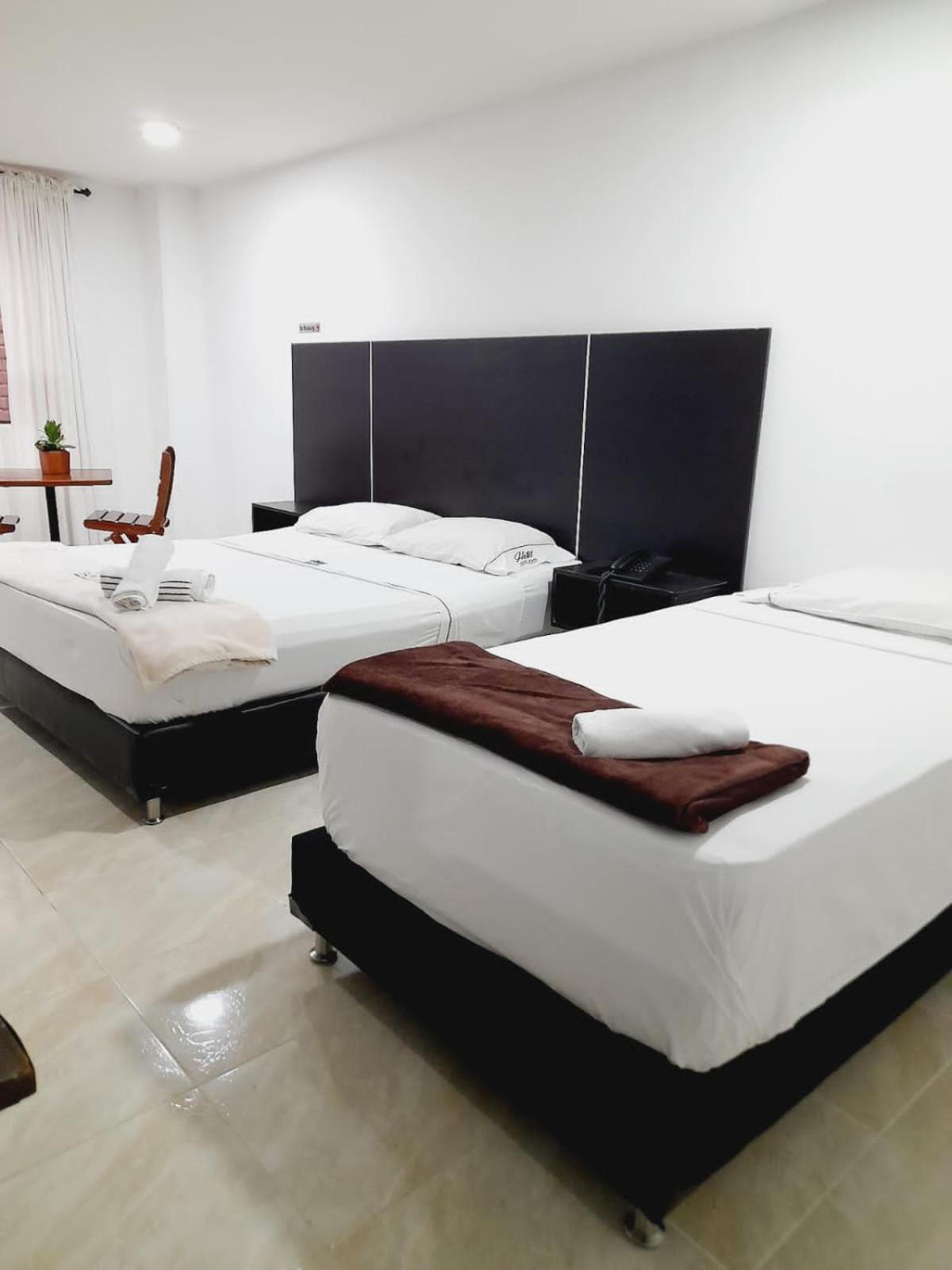 Hotel Saint John Medellín Buitenkant foto