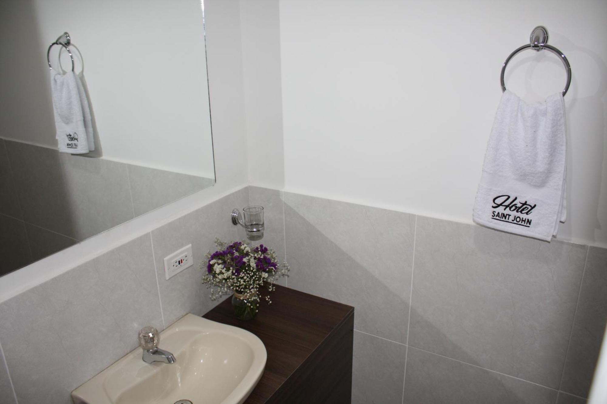 Hotel Saint John Medellín Buitenkant foto