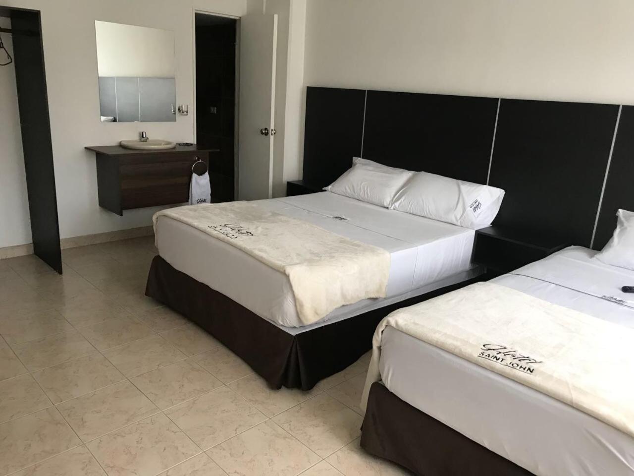Hotel Saint John Medellín Buitenkant foto